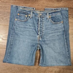 Levis Women's Ribcage Straight Ankle Jeans NWOT sz 28 x 27" Inseam Medium Blue